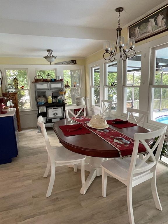 Image 14 of property listing at 243 S CENTRAL AVENUE, Umatilla, FL 32784