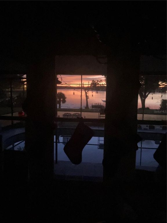 Image 39 of property listing at 243 S CENTRAL AVENUE, Umatilla, FL 32784