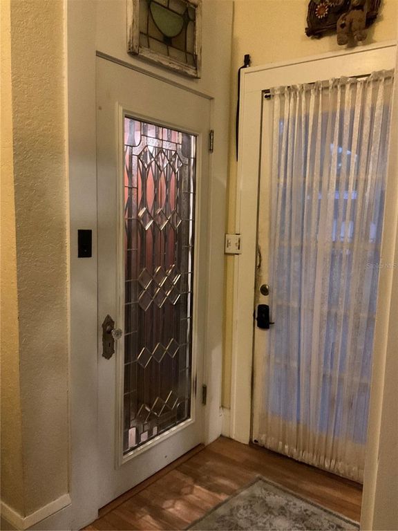 Image 43 of property listing at 243 S CENTRAL AVENUE, Umatilla, FL 32784