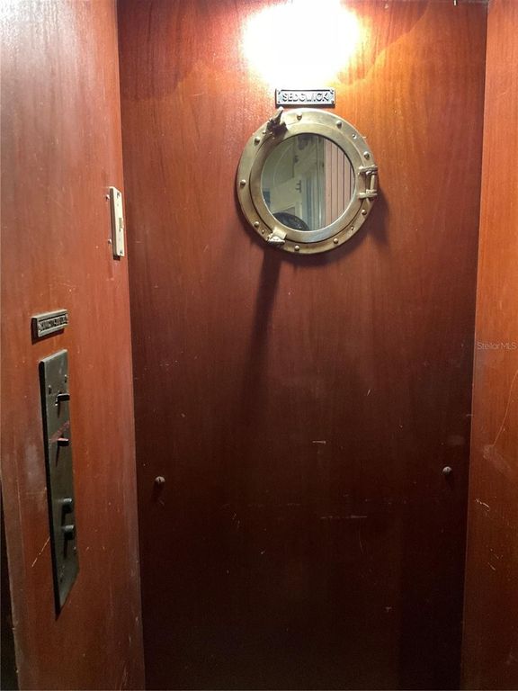 Image 45 of property listing at 243 S CENTRAL AVENUE, Umatilla, FL 32784