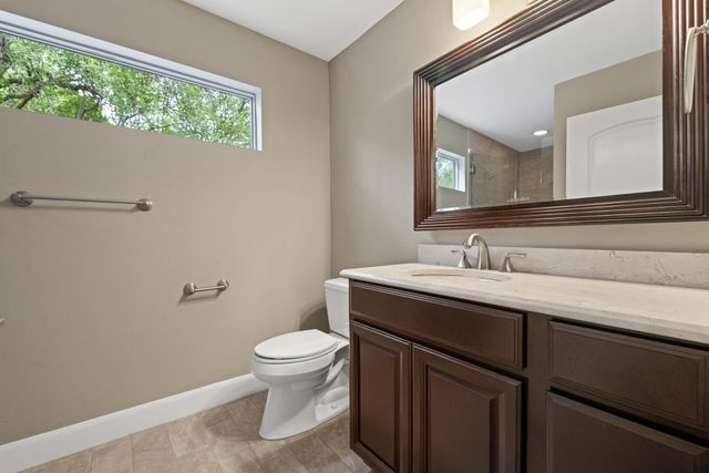 7504 Creekbluff DR, Austin, TX 78750