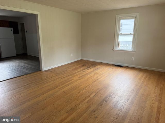 264 JENNY WREN DR, Martinsburg, WV 25404