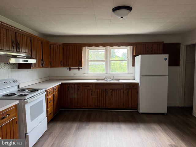 264 JENNY WREN DR, Martinsburg, WV 25404
