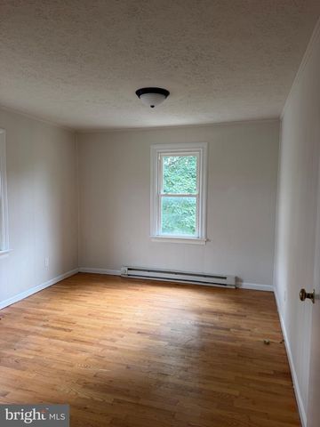 264 JENNY WREN DR, Martinsburg, WV 25404