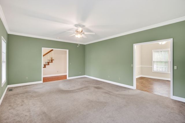 1782 Heathrow Dr, Cookeville, TN 38506
