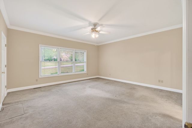 1782 Heathrow Dr, Cookeville, TN 38506