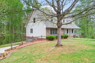 1782 Heathrow Dr, Cookeville, TN 38506