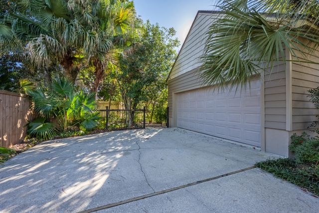 1567 Whisper Bay Boulevard, Gulf Breeze, FL 32563