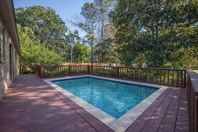 1567 Whisper Bay Boulevard, Gulf Breeze, FL 32563