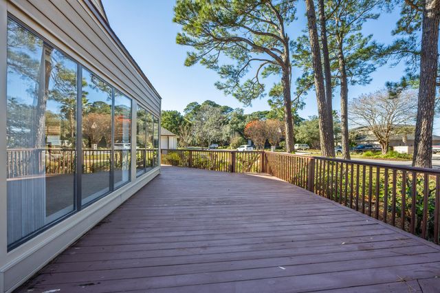 1567 Whisper Bay Boulevard, Gulf Breeze, FL 32563