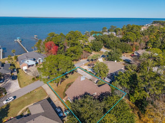 1567 Whisper Bay Boulevard, Gulf Breeze, FL 32563