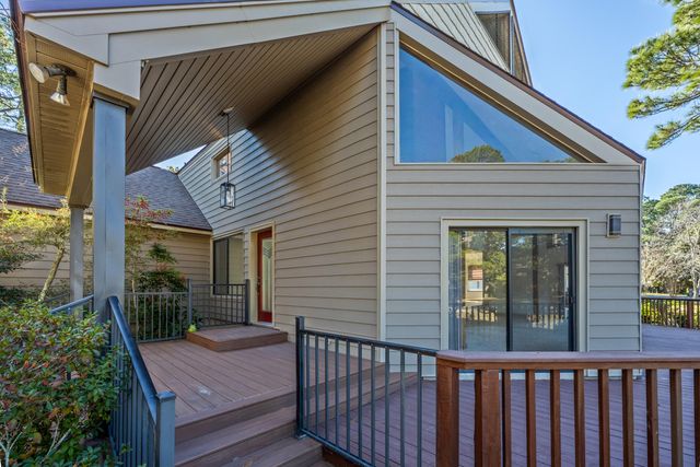 1567 Whisper Bay Boulevard, Gulf Breeze, FL 32563