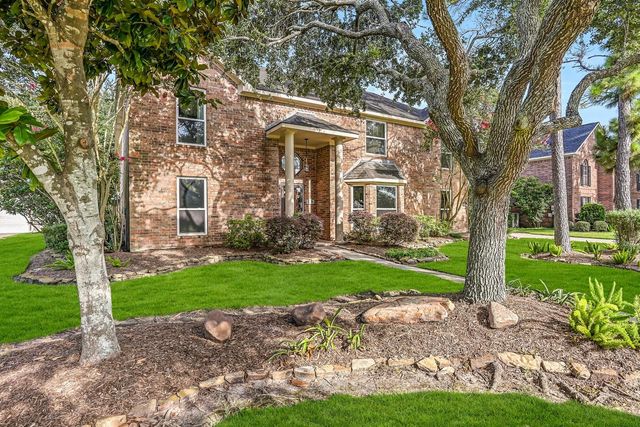 513 Meadow Bend Drive, Friendswood, TX 77546