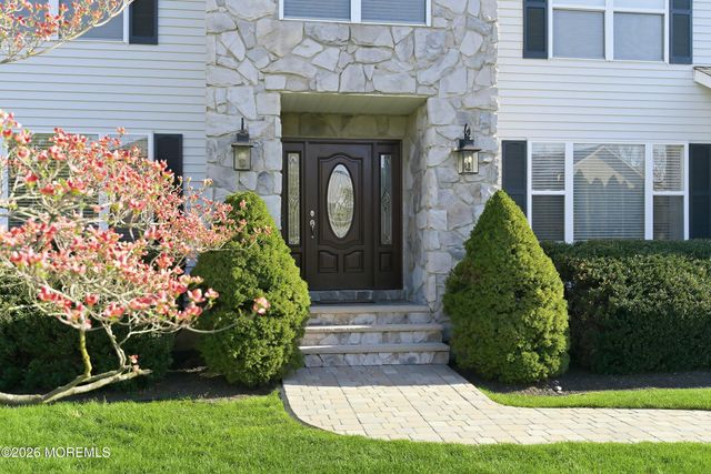 23 Paulette Lane, Howell, NJ 07731