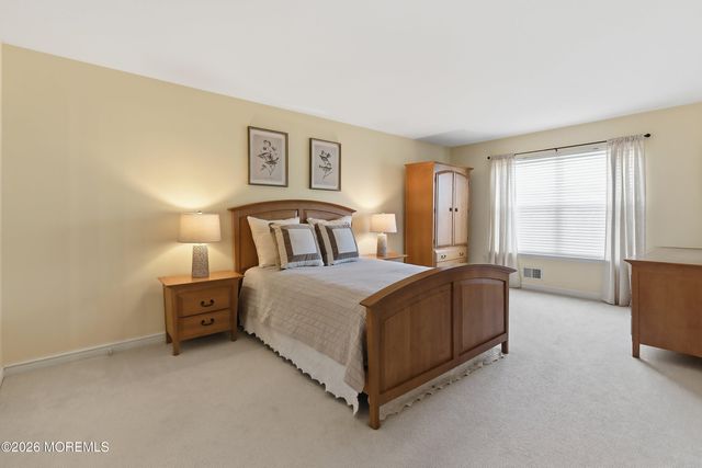 23 Paulette Lane, Howell, NJ 07731