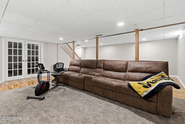 23 Paulette Lane, Howell, NJ 07731