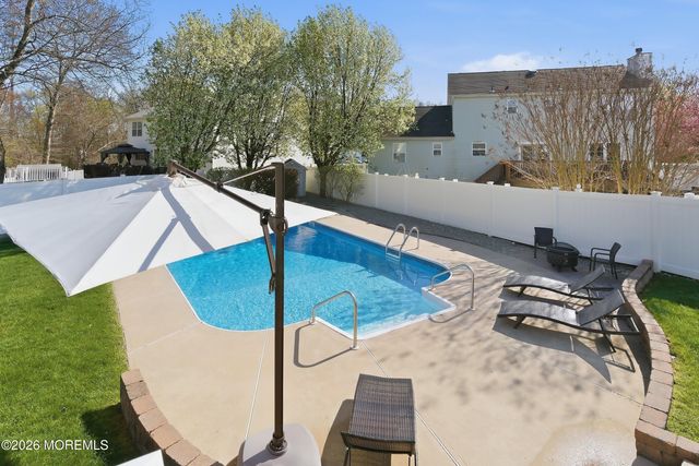 23 Paulette Lane, Howell, NJ 07731