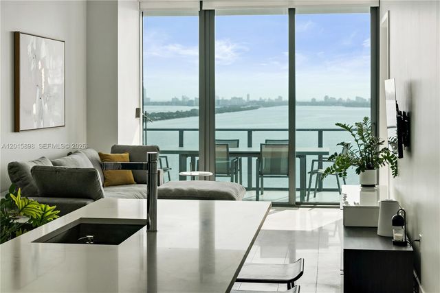 480 NE 31st St 1802, Miami, FL 33137