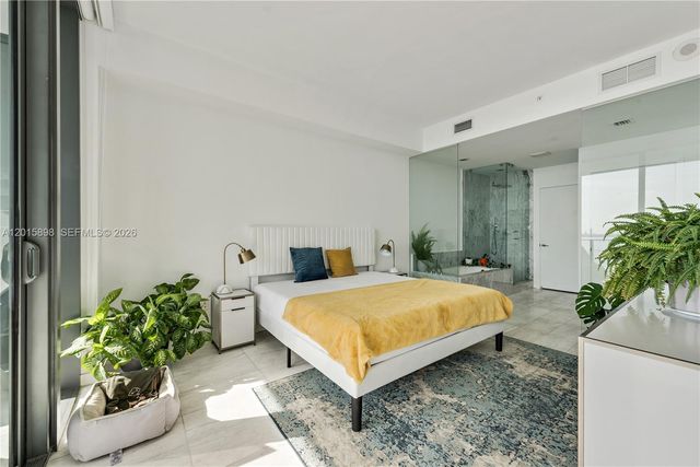 480 NE 31st St 1802, Miami, FL 33137