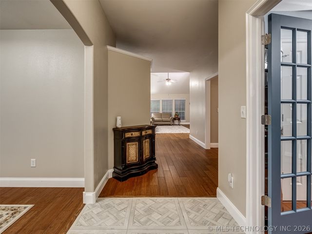 12527 S Ash Avenue, Jenks, OK 74037