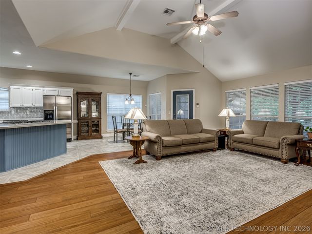 12527 S Ash Avenue, Jenks, OK 74037