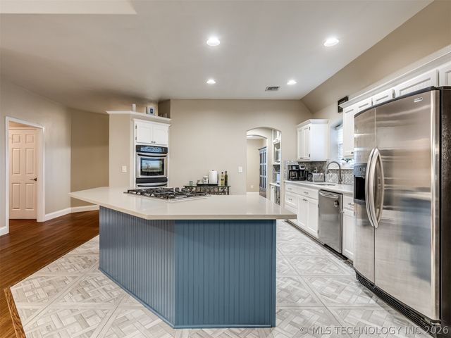 12527 S Ash Avenue, Jenks, OK 74037