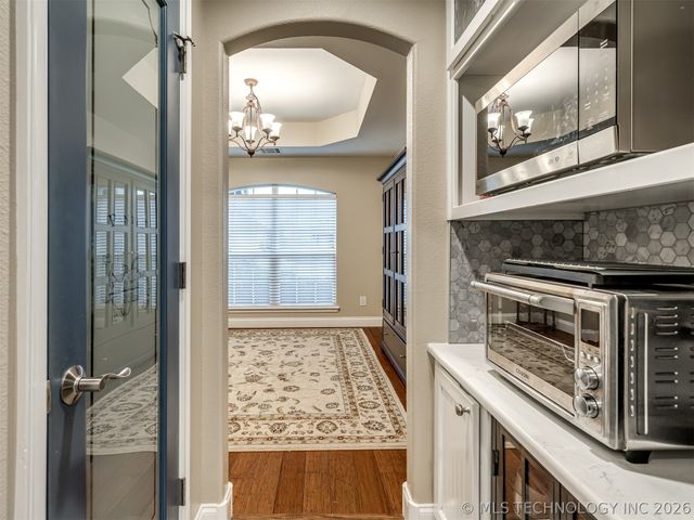 12527 S Ash Avenue, Jenks, OK 74037