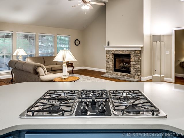 12527 S Ash Avenue, Jenks, OK 74037