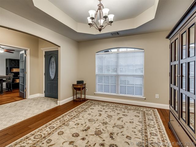 12527 S Ash Avenue, Jenks, OK 74037