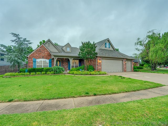 12527 S Ash Avenue, Jenks, OK 74037