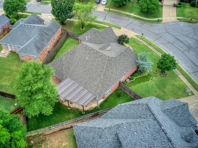 12527 S Ash Avenue, Jenks, OK 74037