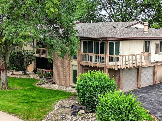 15713 Orlan Brook Drive 100, Orland Park, IL 60462