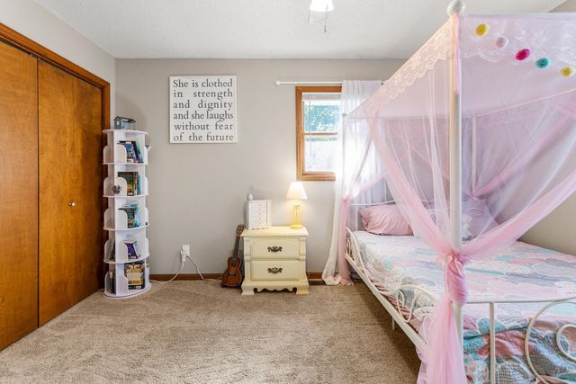 2410 Cherry Hills Drive, Champaign, IL 61822