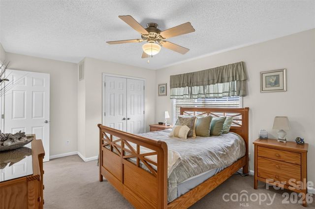 11325 Longhedge Lane, Charlotte, NC 28273