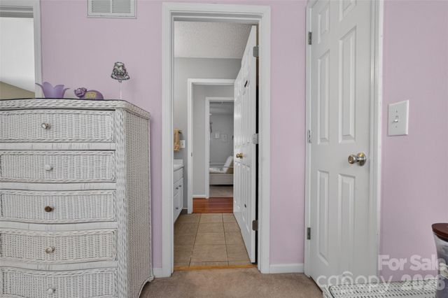 11325 Longhedge Lane, Charlotte, NC 28273