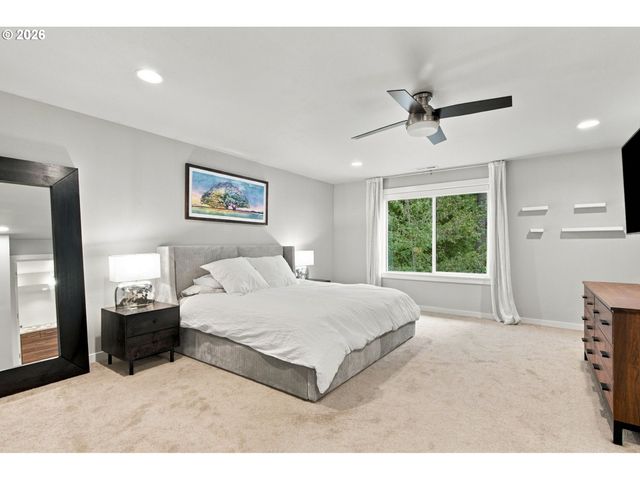 9034 Sw 49TH Ave, Portland, OR 97219
