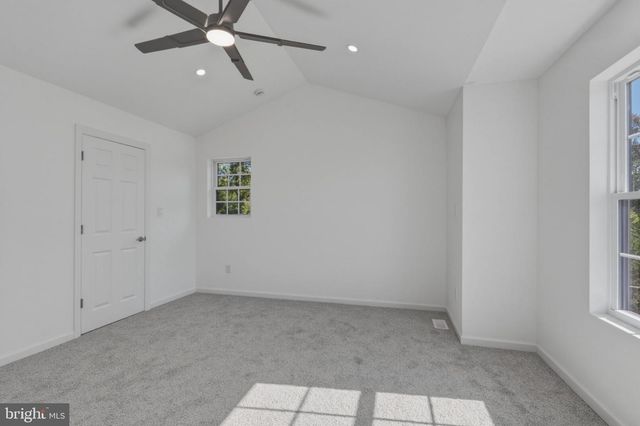 572 FOREST GROVE RD, Vineland, NJ 08360
