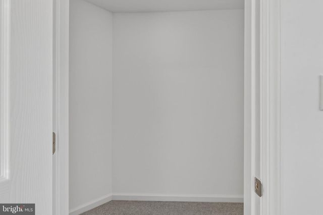 572 FOREST GROVE RD, Vineland, NJ 08360