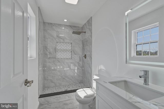 572 FOREST GROVE RD, Vineland, NJ 08360