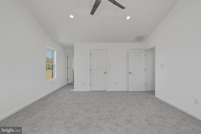 572 FOREST GROVE RD, Vineland, NJ 08360