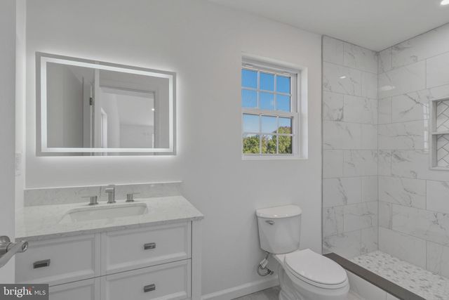 572 FOREST GROVE RD, Vineland, NJ 08360