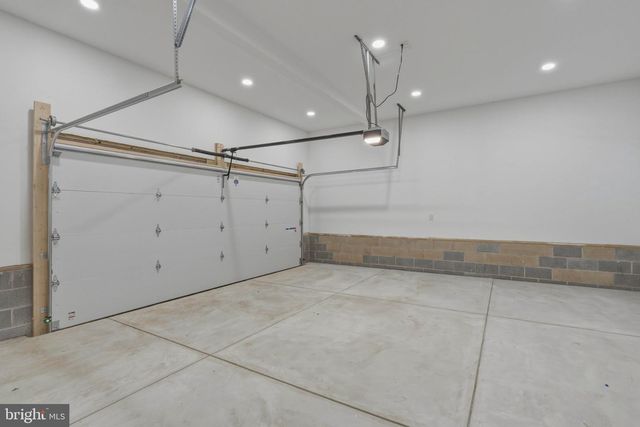 572 FOREST GROVE RD, Vineland, NJ 08360