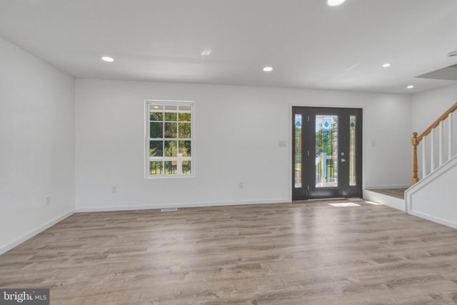 572 FOREST GROVE RD, Vineland, NJ 08360