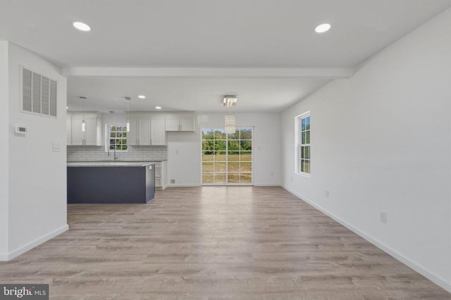 572 FOREST GROVE RD, Vineland, NJ 08360