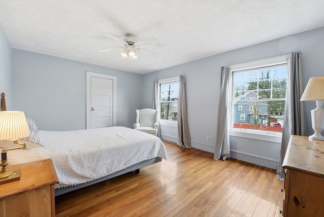 31 Trinity Ter, Springfield, MA 01108