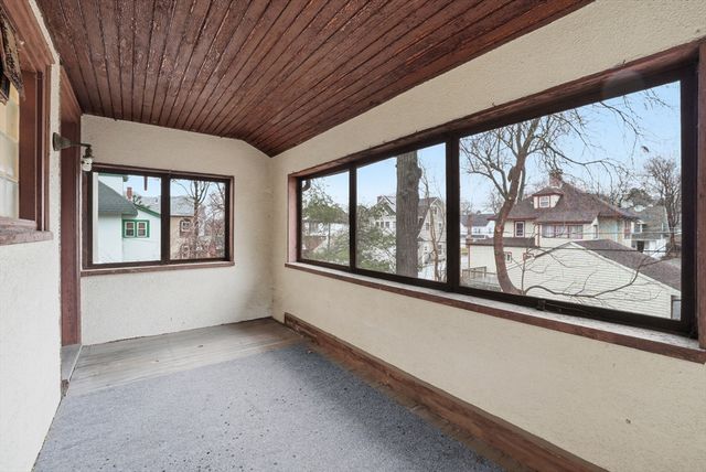 31 Trinity Ter, Springfield, MA 01108