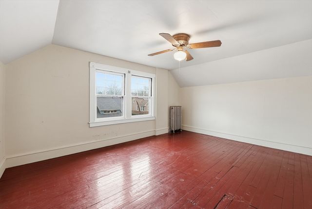 31 Trinity Ter, Springfield, MA 01108