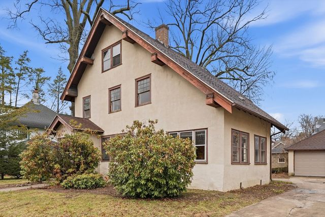 31 Trinity Ter, Springfield, MA 01108