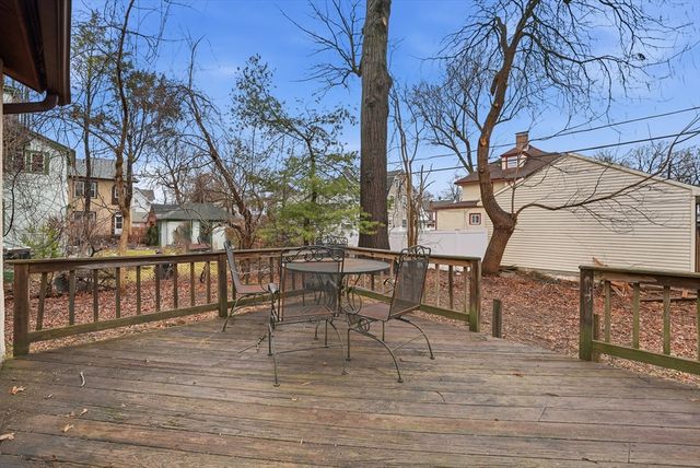 31 Trinity Ter, Springfield, MA 01108