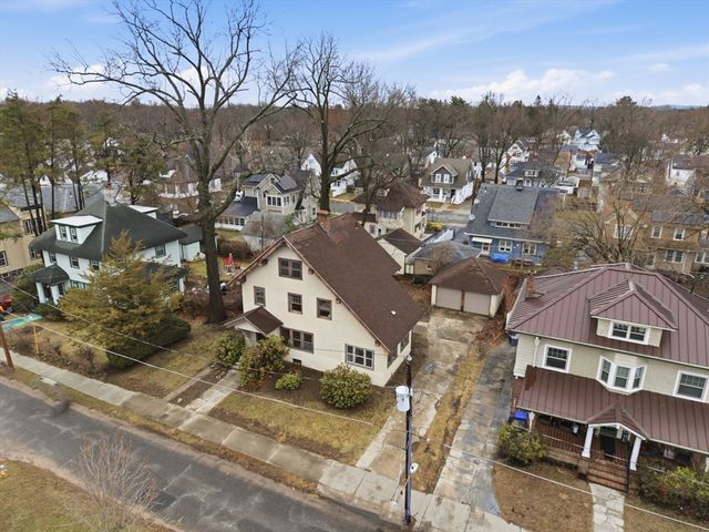 31 Trinity Ter, Springfield, MA 01108